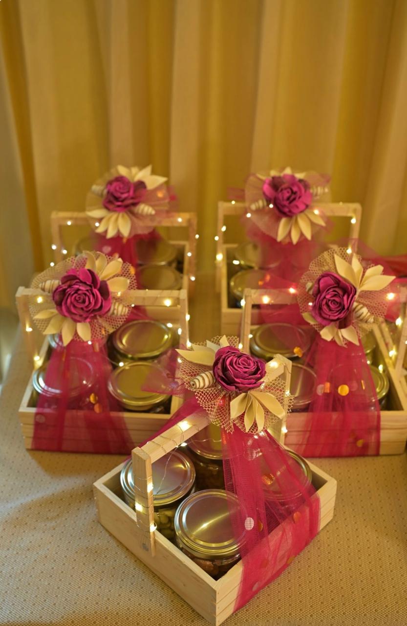 Wooden gift boxes with LED lights and roses